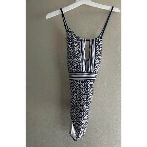 La Blanca Women's High Neck One Piece Swimsuit - Picture 1 of 9